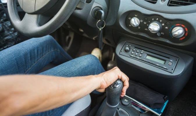 How to drive an automatic car